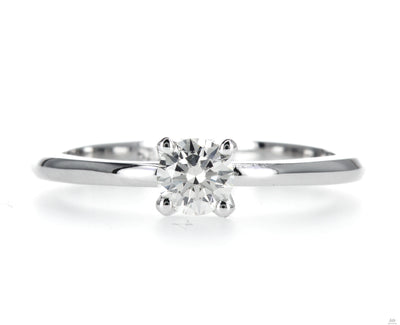 טבעת יהלום קטנה טבעת אירוסין מזהב לבן 14 קראט