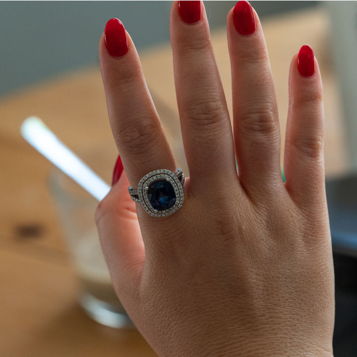 טבעת ג׳ני ספיר קושן 7.00 קראט דאבל היילו